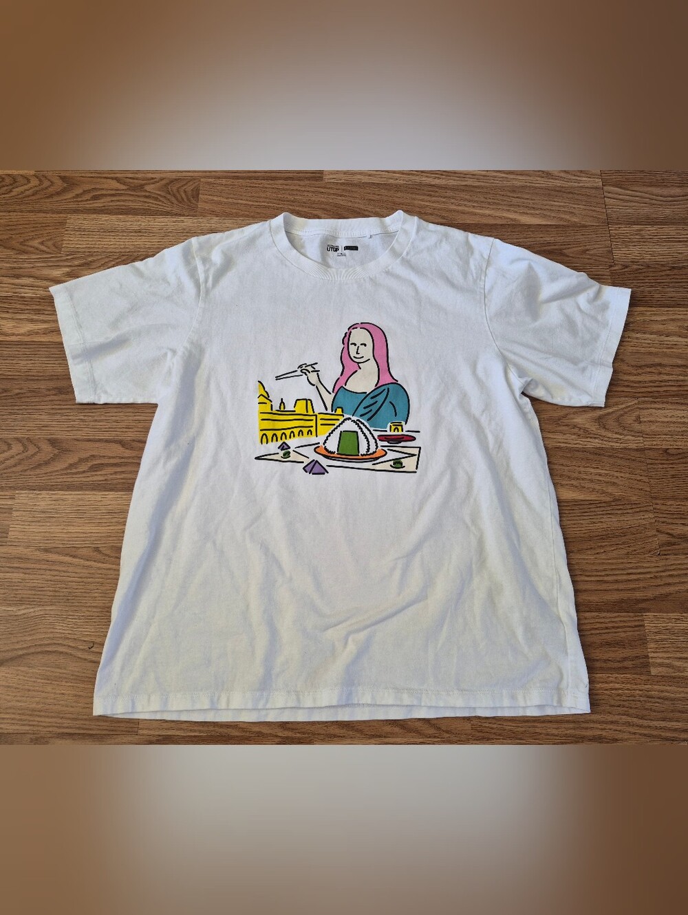 Uniqlo UTGP Louvre Mona Lisa Eating Sushi White Graphic T-Shirt